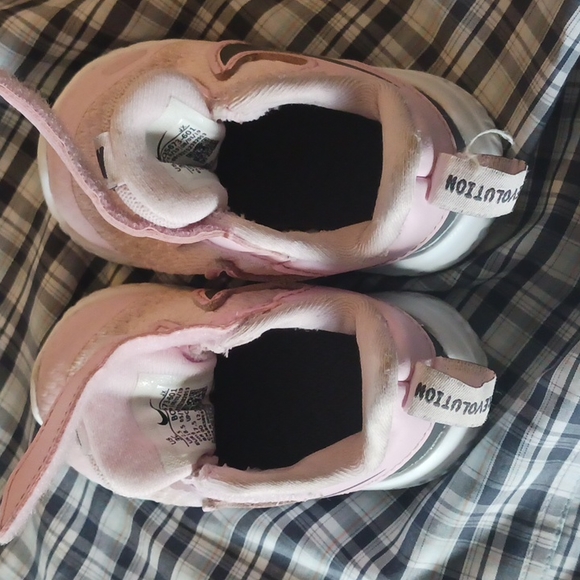 Nike toddler size 3 sneakers - Picture 2 of 4